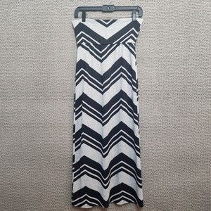 RUE 21 Women's Tight Long Bodycon Dress Gray with Black Zig-zags Size S